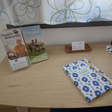 16Lilien Apartmentwohnung Gartenblick Waiblingen  Bagian luar foto