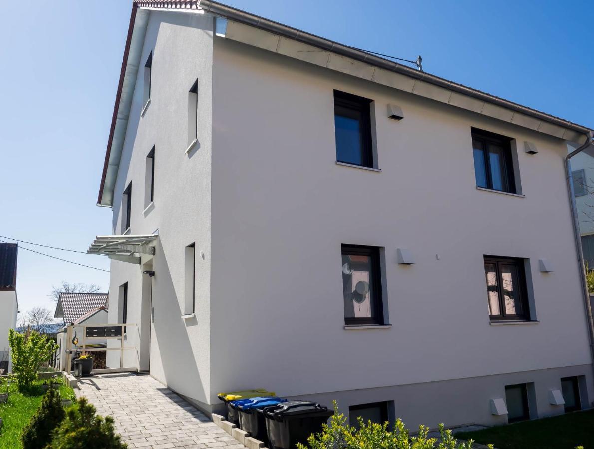 16Lilien Apartmentwohnung Gartenblick Waiblingen  Bagian luar foto