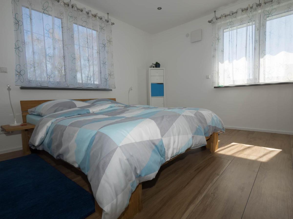 16Lilien Apartmentwohnung Gartenblick Waiblingen  Bagian luar foto