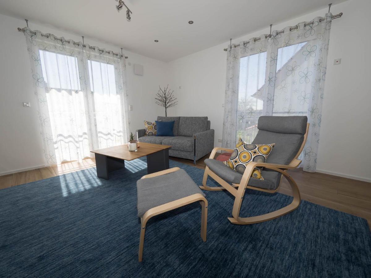 16Lilien Apartmentwohnung Gartenblick Waiblingen  Bagian luar foto